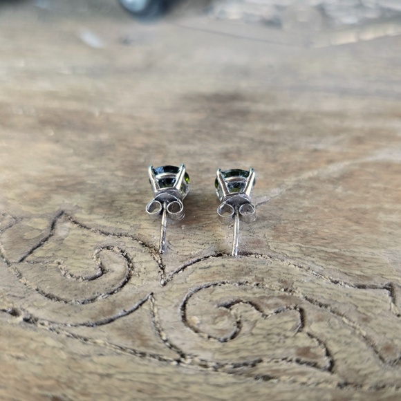 Moldavite Colored CZ Pendant and Stud Earrings Set in Sterling Silver - Picture 7 of 8